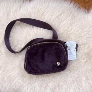 Everywhere Belt Bag Plush Fleece